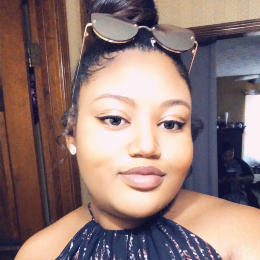 Meet your Posher, Khayriyah